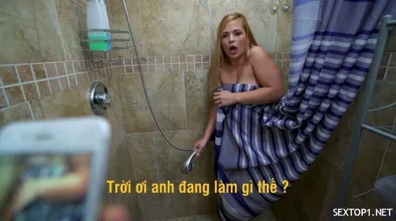 Em suýt nôn khi anh dí đầu em nuốt hết cu to - Xem Phim Sex Việt Nam HD